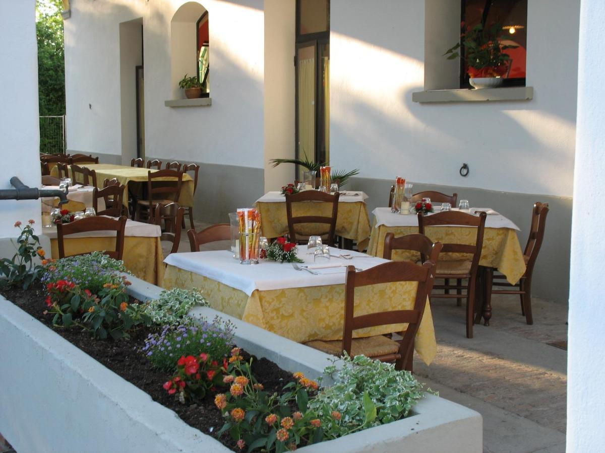 Hotel Riviera Ristorante La Briciola Novellara Exterior photo